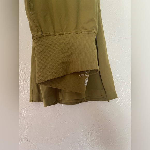 NEW Free People Movement Good Karma Flare Pants in Pea Green Size XS - Picture 6 of 6